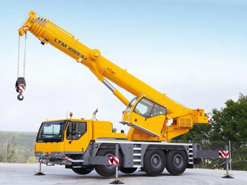 Автокран в работе